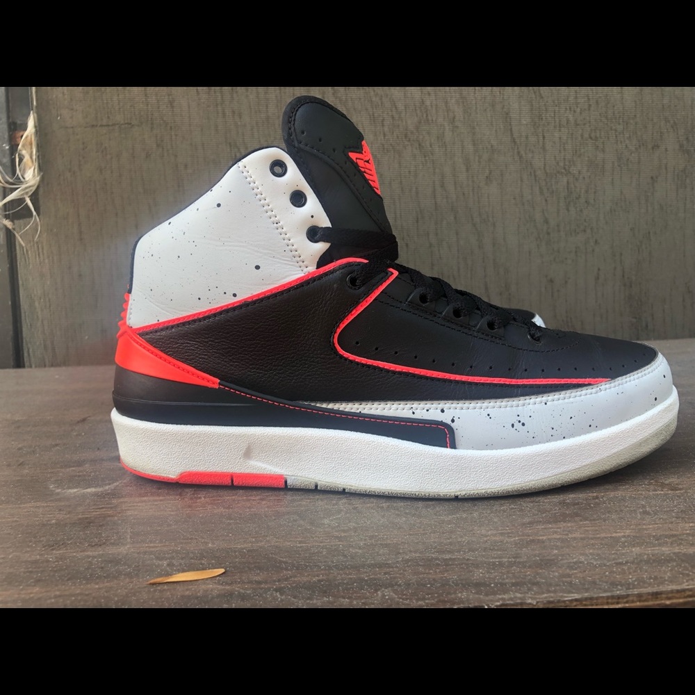 Air Jordan 2 Retro Infrared 23